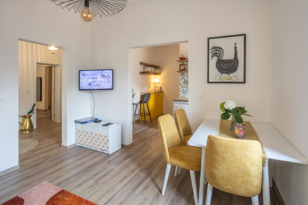 Linden House - A Lovely Apartment In Central Warna Exterior foto