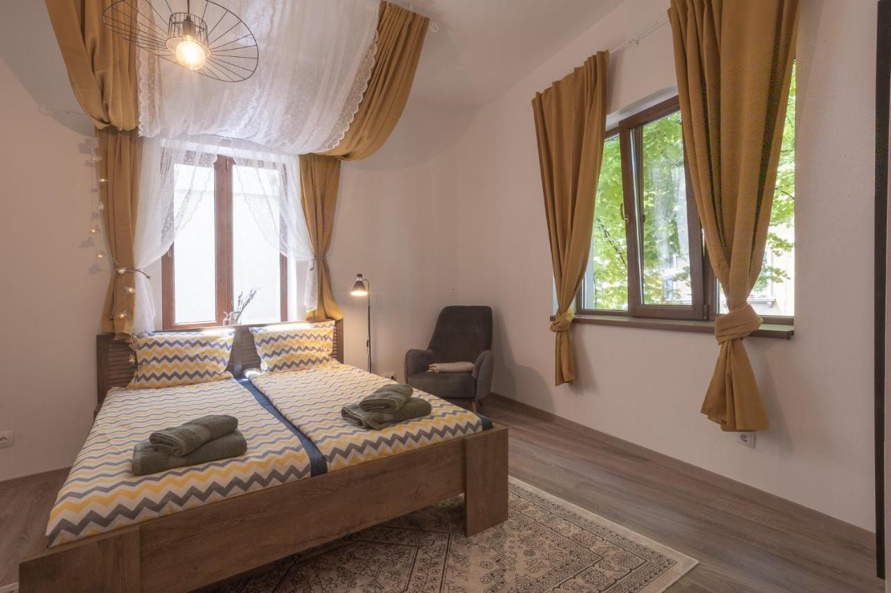 Linden House - A Lovely Apartment In Central Warna Exterior foto