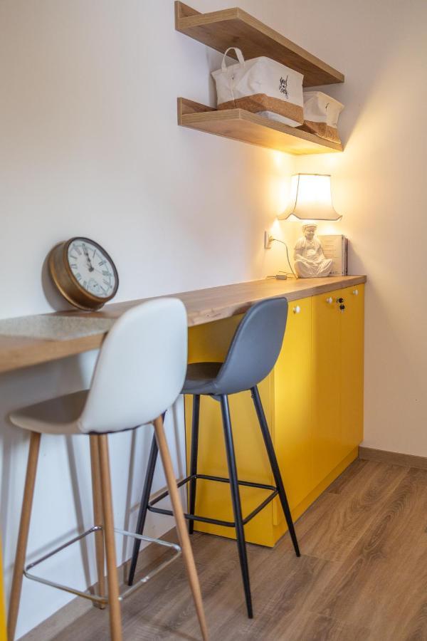 Linden House - A Lovely Apartment In Central Warna Exterior foto